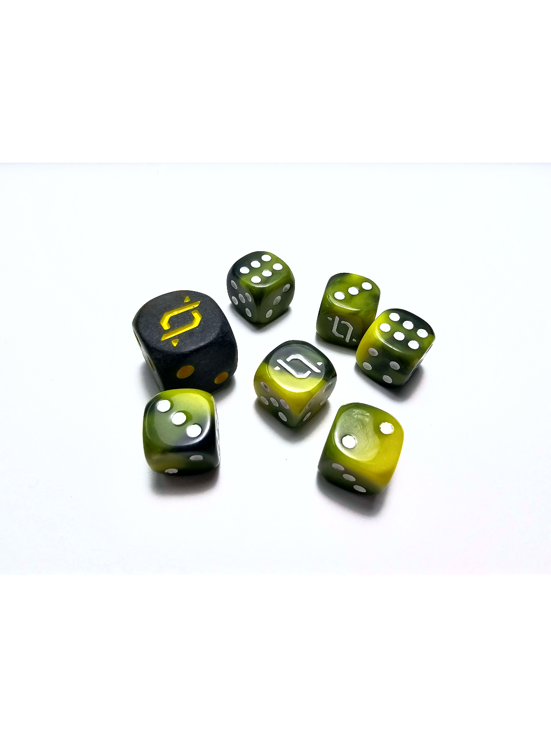 Team Up ETB Dice - 6 Damage Counters and 1 Coin-Flip Die - Card Cavern