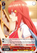 Choosing a Book, Itsuki Nakano - 5HY/W83-TE86 - The Quintessential Quintuplets - Card Cavern